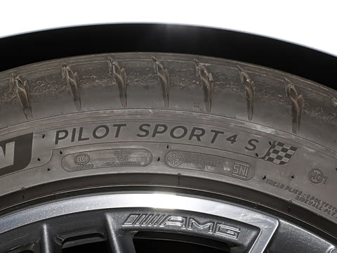 2026�� AMG C 43 4MATIC