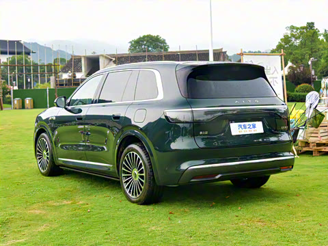 2025�� ���� Ultra ����������