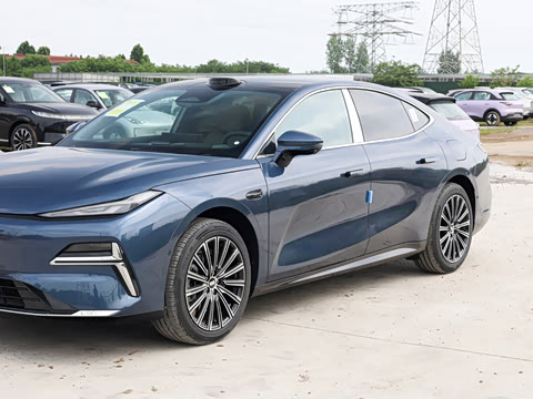 2026�� 225km EM-i Զ�����ǺӰ�