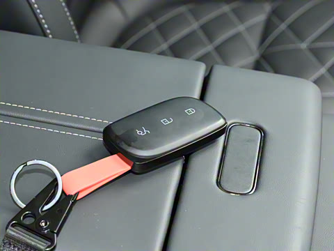 2025�� 240����Ultra