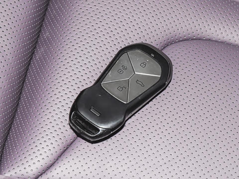 2025�� 702 ������ Ultra