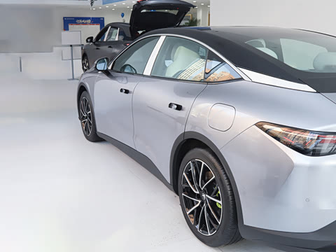 2025�� �Ŀ� 560MAX 185kW