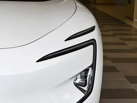 2025�� �Ŀ� Max���̰�