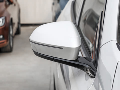 2026�� xDrive25L M�˶���ҹ��װ