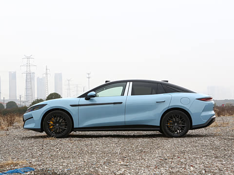 2025�� EV 701KM�����״�������