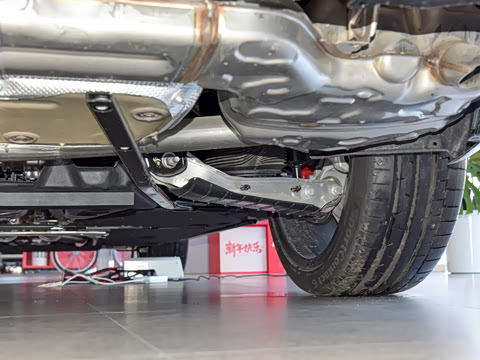 2025�� allroad quattro 55 TFSI ��̽�ռ�