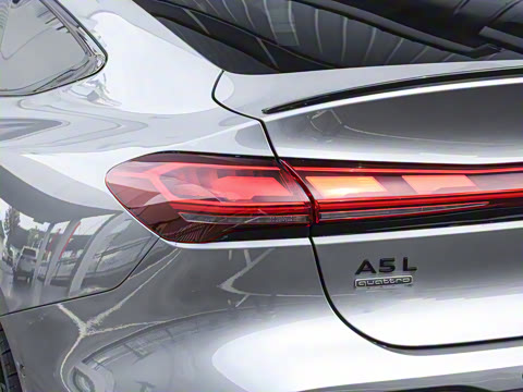 2026�� TFSI quattro 150kW �׷�������