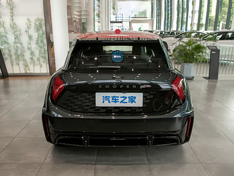 2026�� JOHN COOPER WORKS