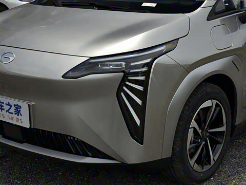 2025�� Plus 610 ������