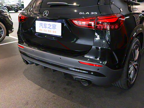 2025�� AMG GLA 35 4MATIC