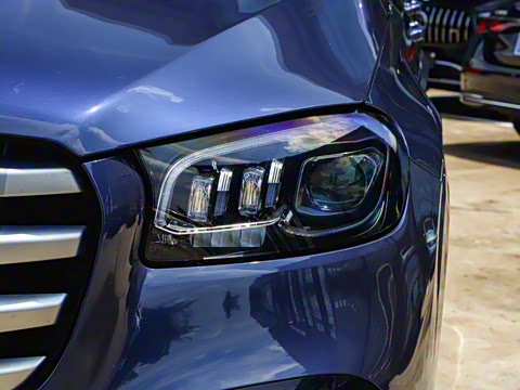 2025�� GLS 450 4MATIC ������