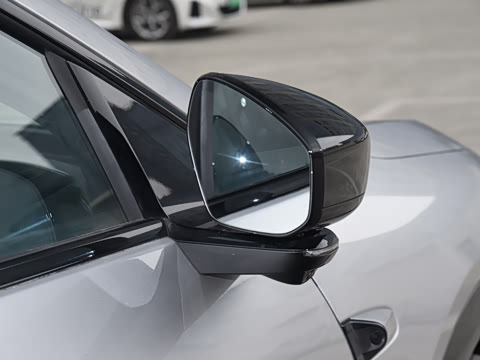 2026�� ���� 1704 Max �Ƽ���