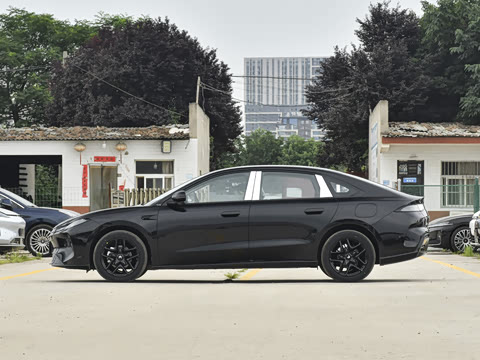 2026�� 535 MAX�����