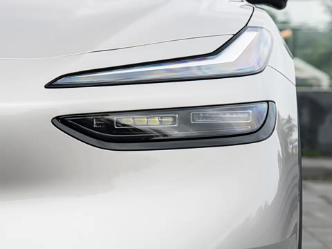 2026�� 85kWh Max+