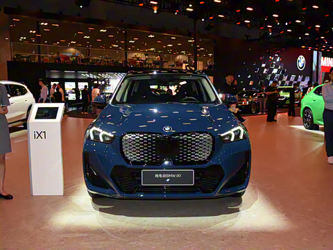 2025�� xDrive30L M�˶���ҹ��װ