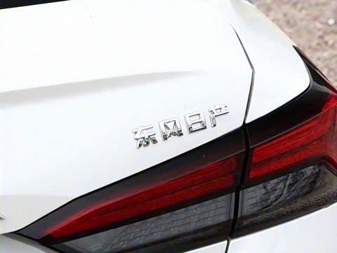 2025�� 2.0L XL-TLS ������