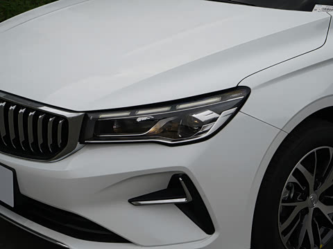 2027�� ���� 1.5L CVT������
