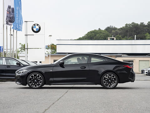 2026�� 430i M�˶���ҹ��װ