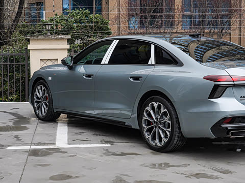 2026�� 2.0T �߹��� �˶���