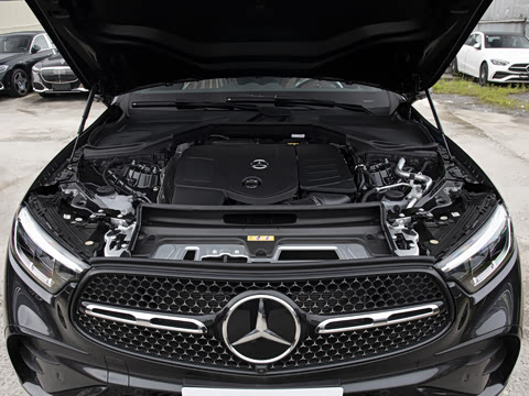 2026�� �Ŀ� GLC 300 4MATIC ����SUV