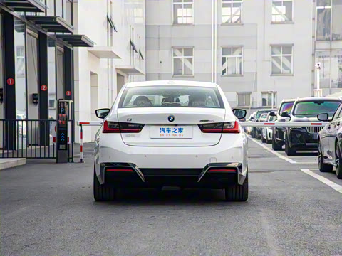 2026�� eDrive 40 L ��ҹ�˶���װ