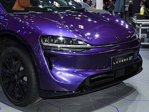 2026�� ���� UItra(896�߼����״