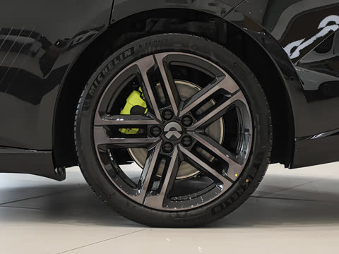 2026�� �ھ������ 100kWh Touring