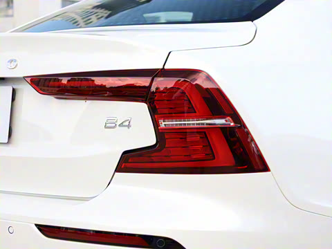 2026�� B4 ��Զ�˶���