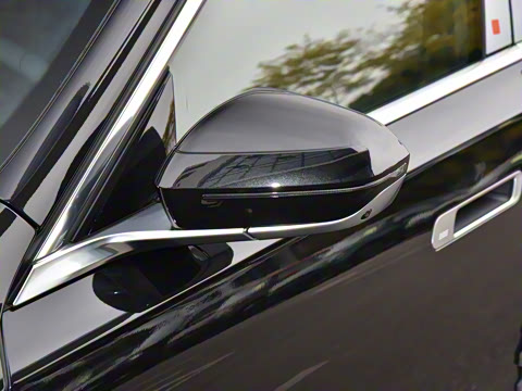 2026�� 740Li ������ M�˶���װ