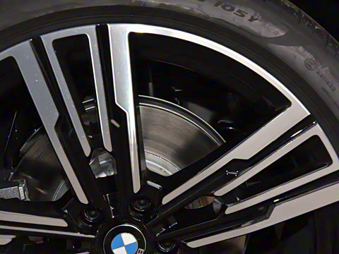 2026�� 740Li ������ M�˶���װ