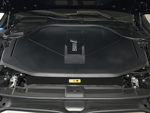2026�� �Ŀ� eDrive 35L M�˶���װ