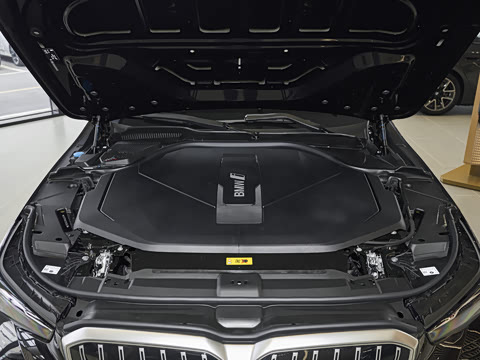 2026�� �Ŀ� eDrive 35L M�˶���װ