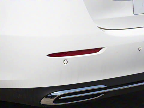 2025�� �Ŀ� E 260 L