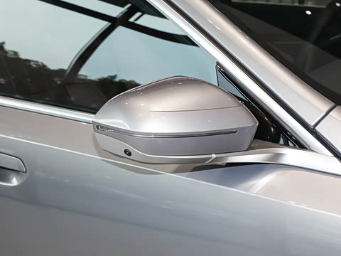 2026�� 530Li ������ M�˶���װ