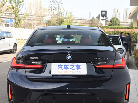 2026�� 330Li ������ M�˶���ҹ��װ