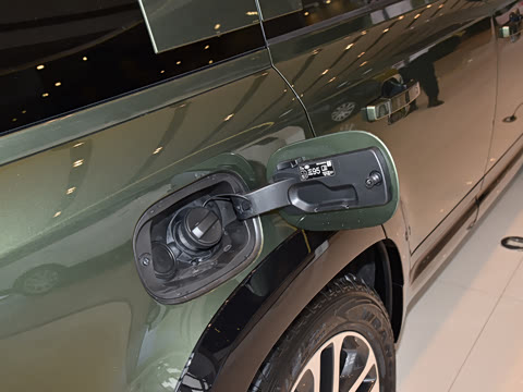 2026�� 110 3.0T P400 �����ر��