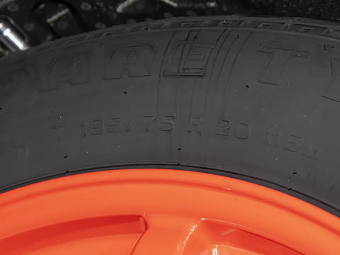 2026�� 3.0 L6 400PS AB�����