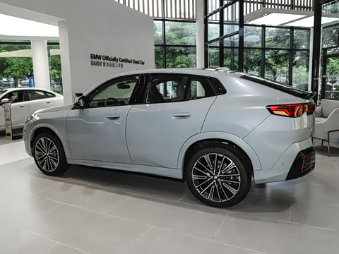 2026�� xDrive25i M�˶���ҹ��װ