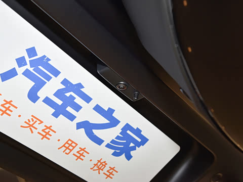 2026�� 110 3.0T P400 X-Dynamic HSE