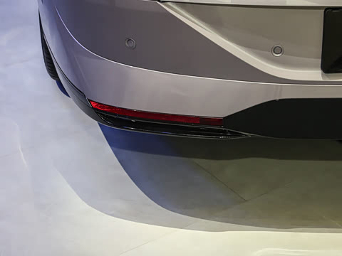 2026�� ���� 725 Max �콢��