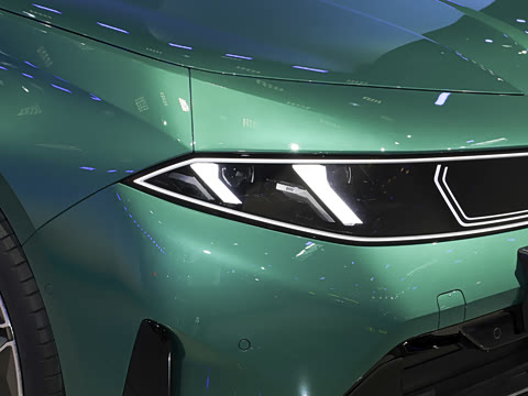 2027�� 40L