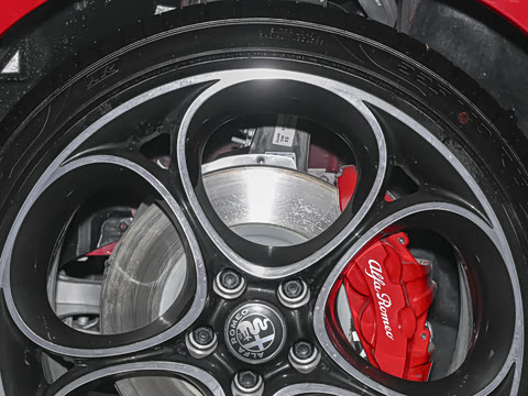 2026�� 2.0T 280HP VELOCE ������