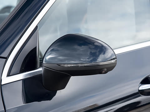 2026�� GLC 300 L 4MATIC ������ 5��