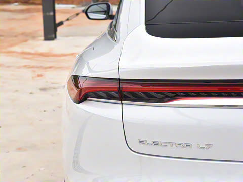 2025�� ������