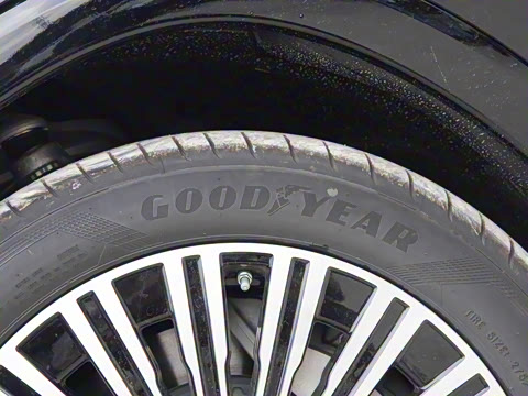 2025�� EQS 680 ���ݰ�