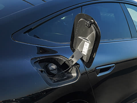 2026�� TFSI quattro 200kW �콢������