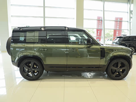 2026�� 110 3.0T X-Dynamic SE