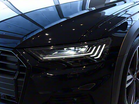 2025�� allroad quattro 55 TFSI ��̽�ռ�