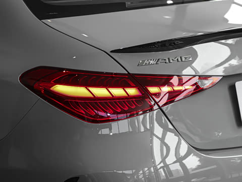 2026�� AMG C 43 4MATIC