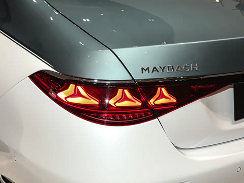 2027�� S 680 4MATIC